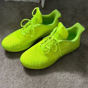 Soulsfeng neon green sneakers